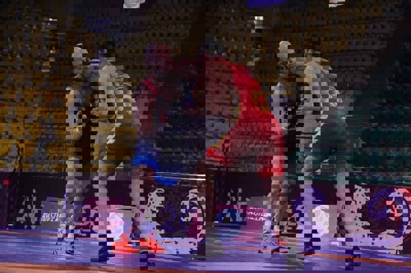1593523