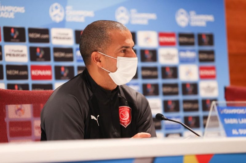 لموشی:باید استقلال را ببریم تا صدرنشین بمانیم