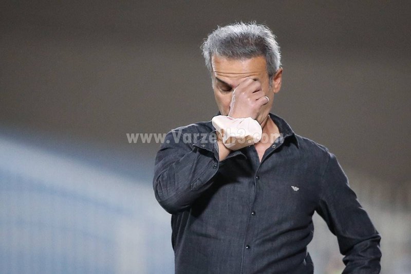 عاشوری: امیدوارم اشتباهات داور سهوی بوده باشد 