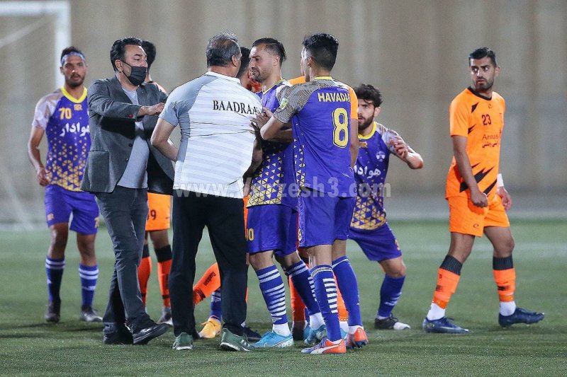 لیگ یک / هوادار جایگاه سومی را رد کرد!