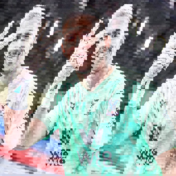 1595636