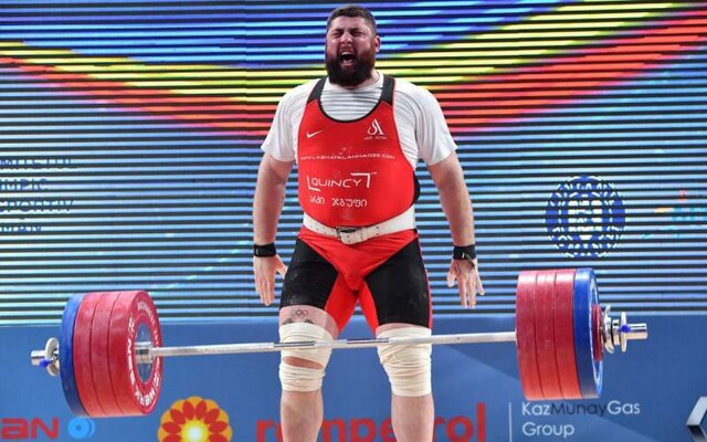 رکورد شکنی مجدد غول گرجی در وزنه برداری