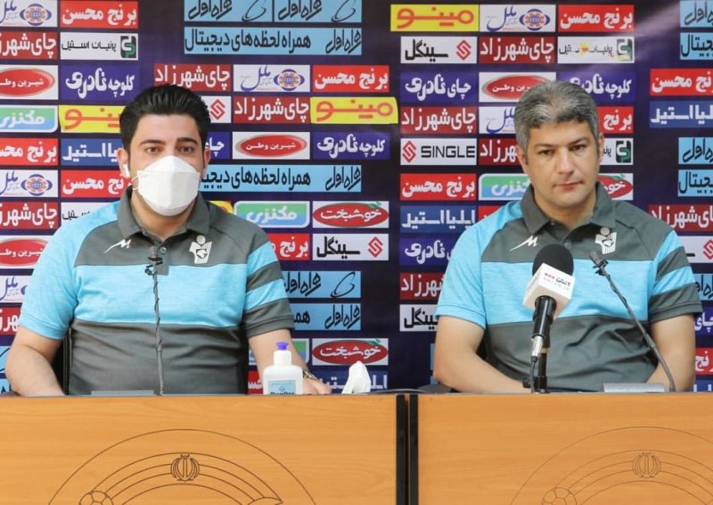 پاشایی: ابرو و پیشانی بازیکنمان شکست، داور کارت نداد