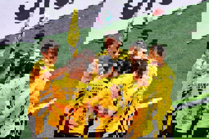 1599084
