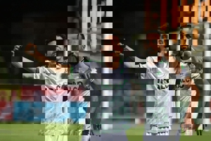  گل غافلگیرکننده هفته با چیپ از پشت محوطه (عکس)