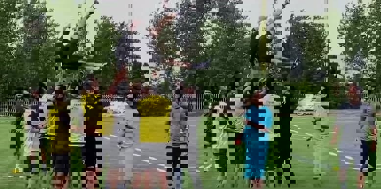 1600106