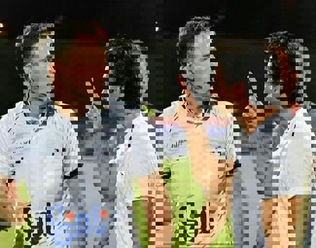 1600354