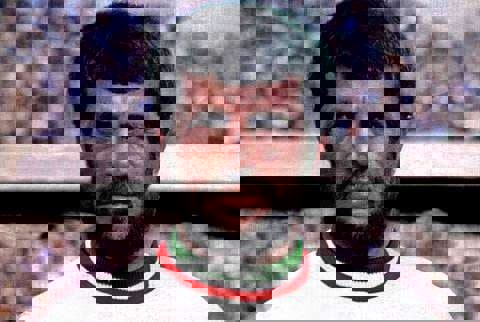 1600432