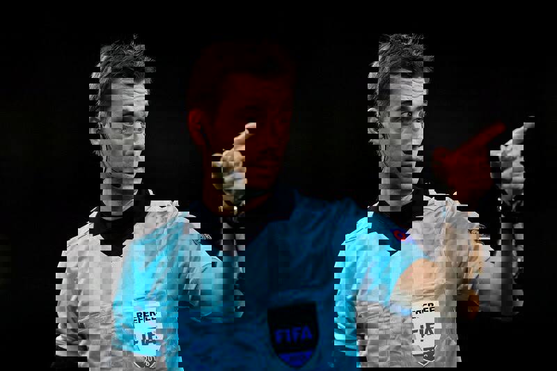 1600717