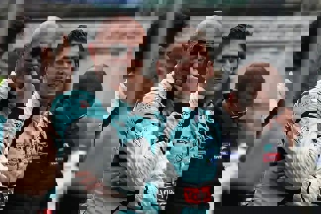 1600902