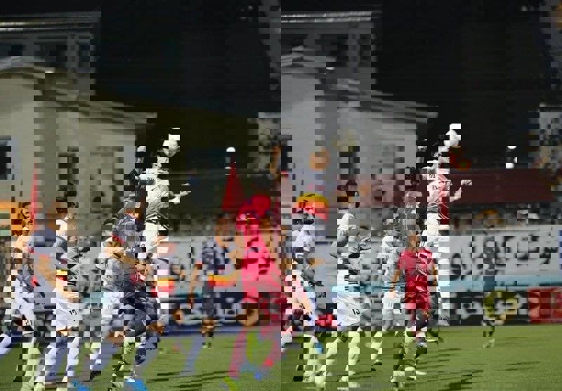 فولاد _ نساجی، مساوی ممنوع!