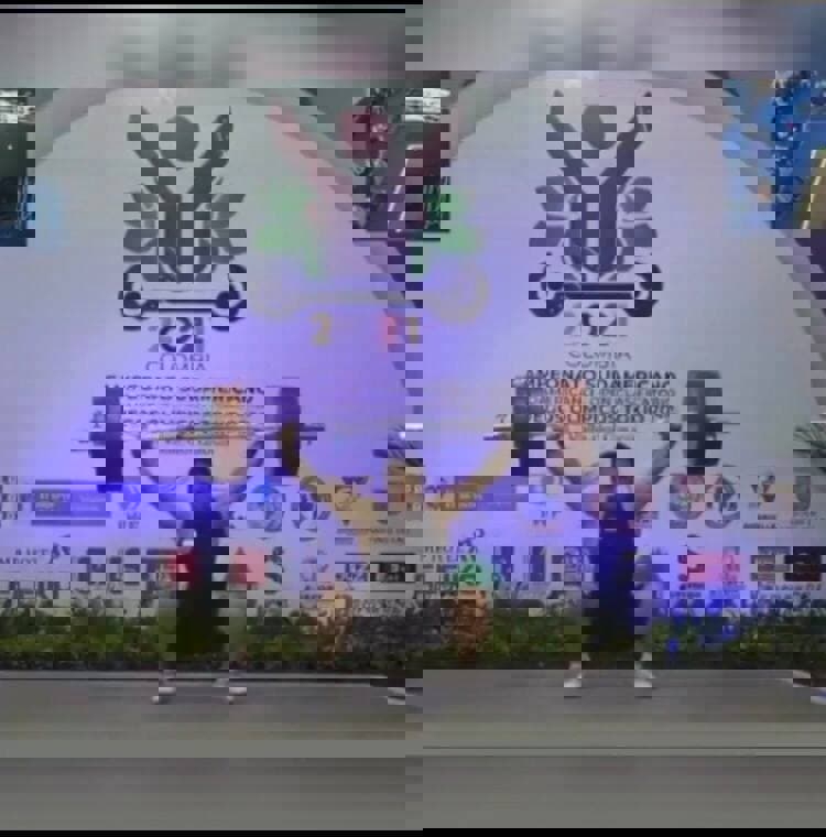 1601370