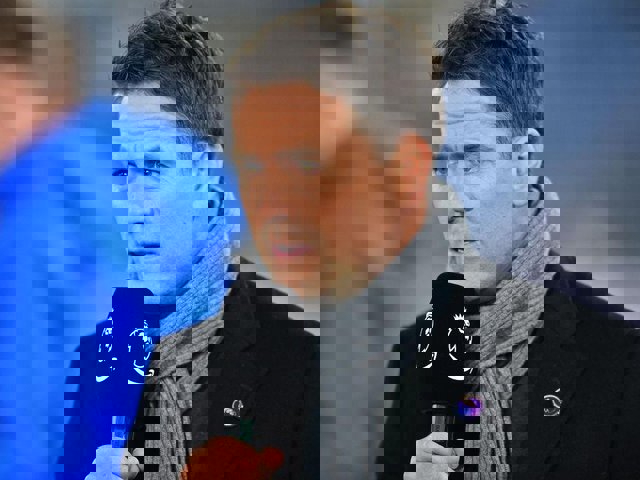 1601484