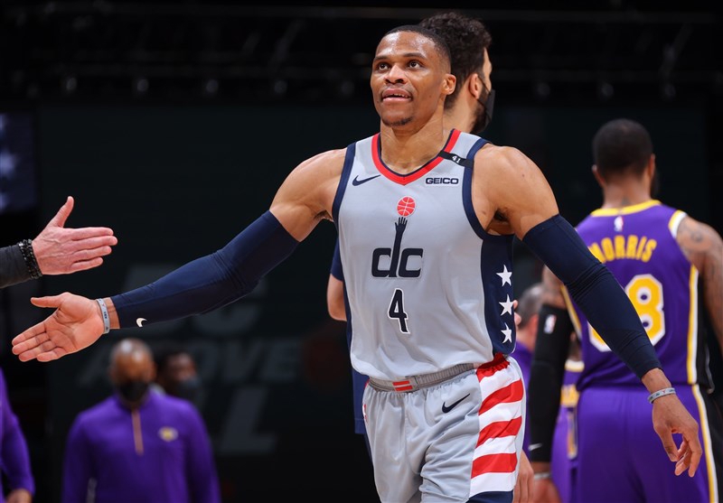 شکست تورونتو تنها با ۲ بازیکن ذخیره