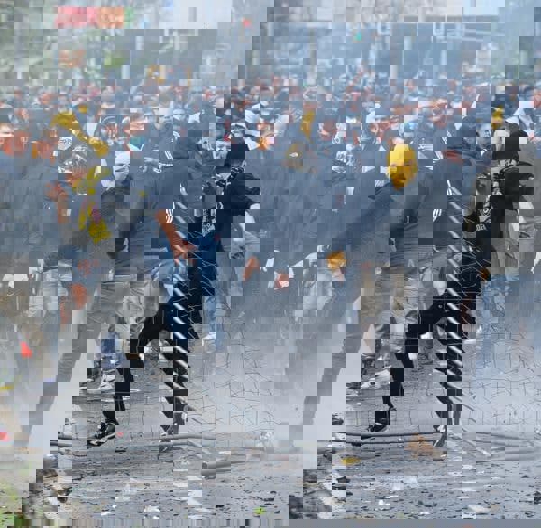 درگیری هواداران تیم زندی با 1100 پلیس آلمانی!