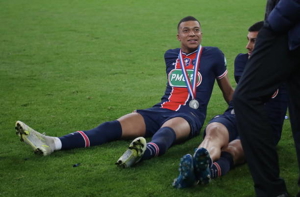 پاسخ مبهم امباپه به احتمال تمدید قرارداد با PSG