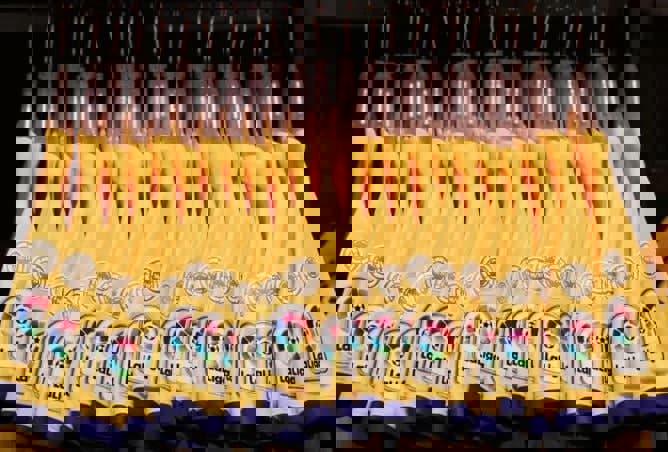 زیباترین کیت 2021 را انتخاب کنید(عکس)