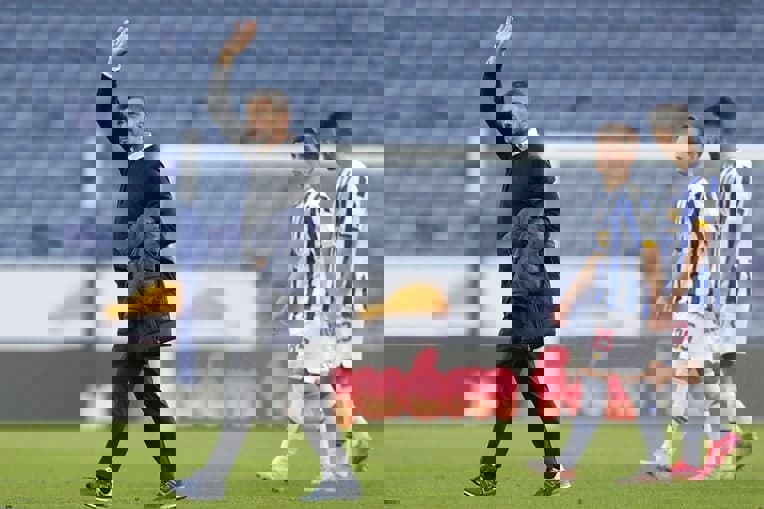  لاتزیو و وستهام به دنبال مربی تیم طارمی