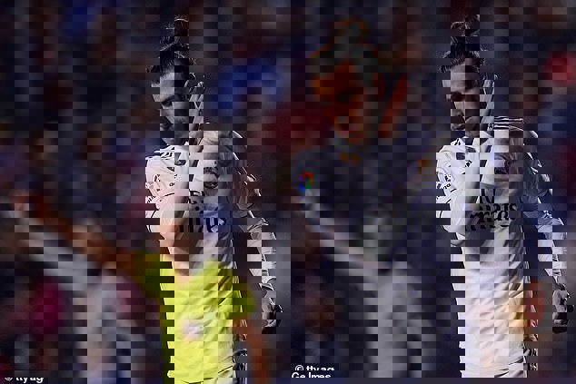 1604067