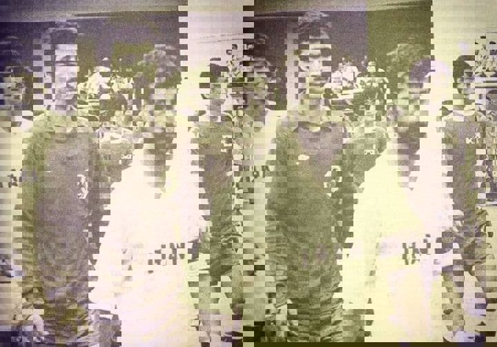 1604446