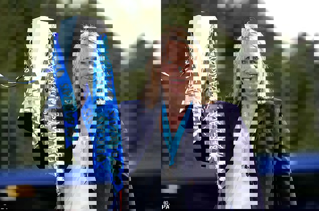 1605181