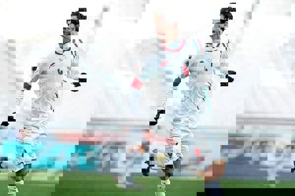 آقا کریم فرازمینیترین هافبک تاریخ فوتبال ایران!