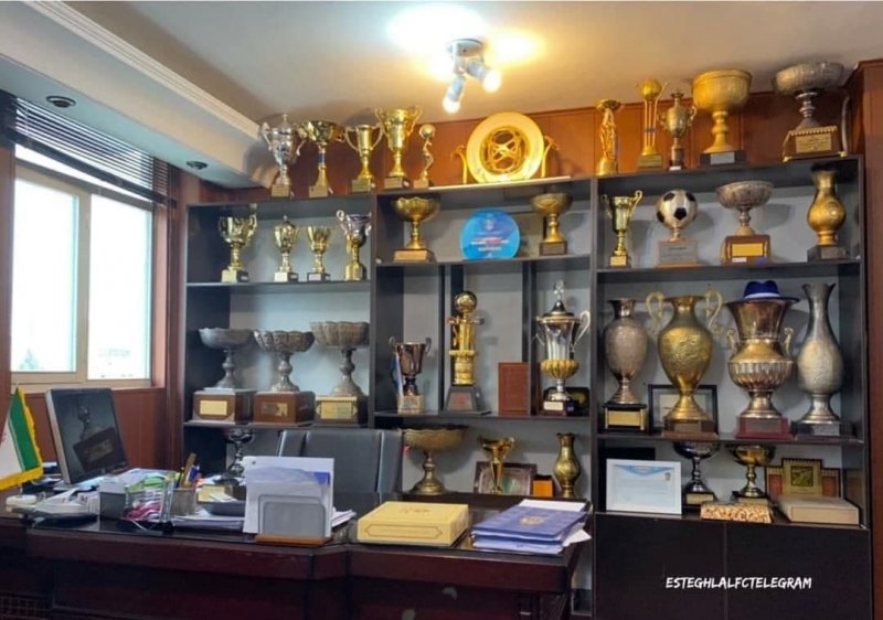 مدیریت استقلال، همچنان بیسرو سامان