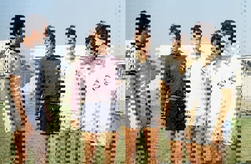 1606103