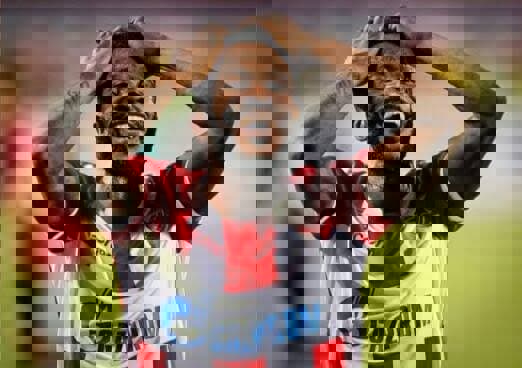 جعل سند بازیکن گابنی: تولد پس از مرگ مادر!