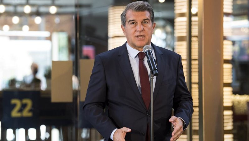 لاپورتا: میدانیم که مسی میخواهد در بارسا بماند