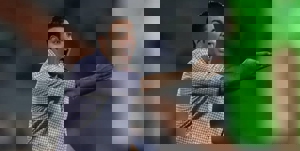 اعتراض شدید با صدای دورگه-نکونام:بسه! جمع کنید