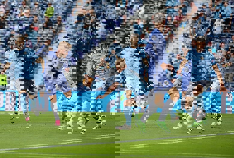 1606749