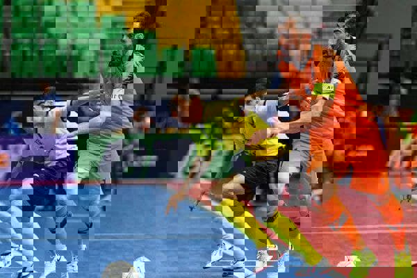 شرط جالب کاپیتان لاله های نارنجی فوتسال برای قرارداد!