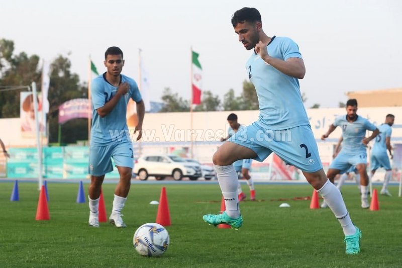 صادق محرمی مهره ثابت اسکوچیچ در دفاع راست 