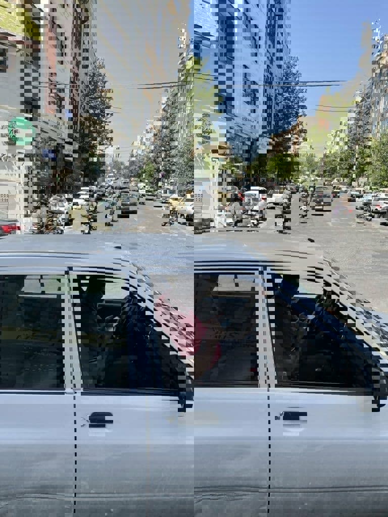 1610526