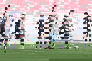 روزنامه کامبوجی: تیم ملی مقابل ایران رنج کشید