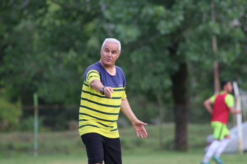 درخواست فرشاد پیوس از مسئولان فوتبال ایران