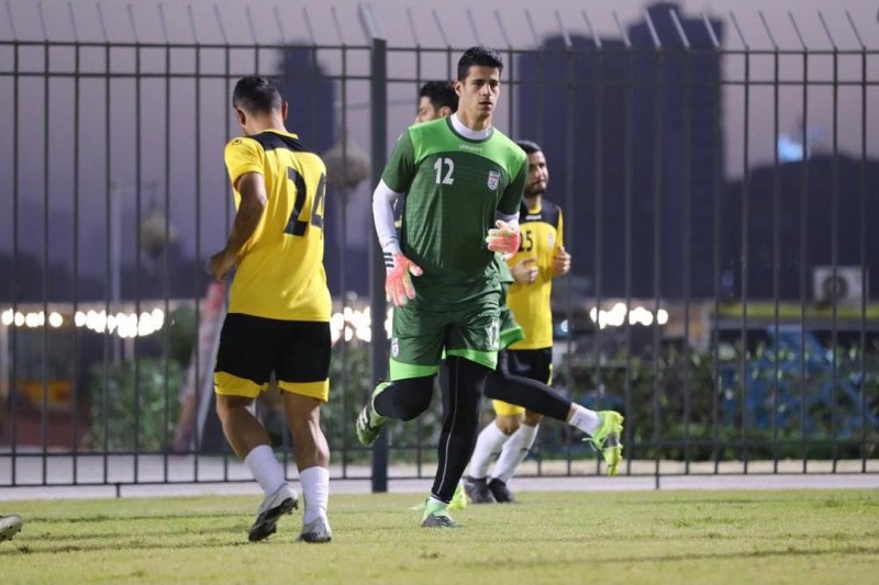 کاپیتان‌های تراکتور و استقلال به نفع خارجی‌ها