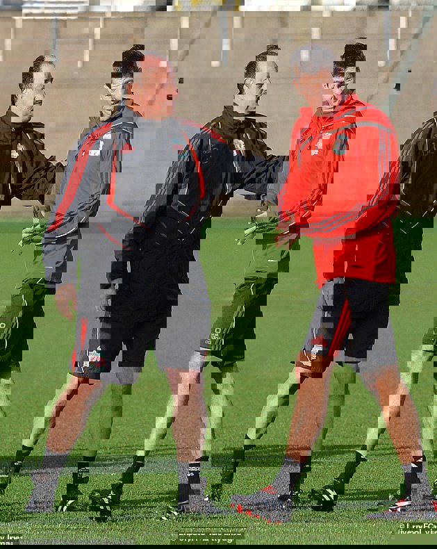 1613452