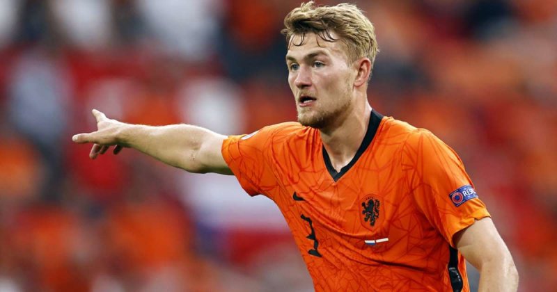 دی لیخت: به خاطر اشتباه من حذف شدیم