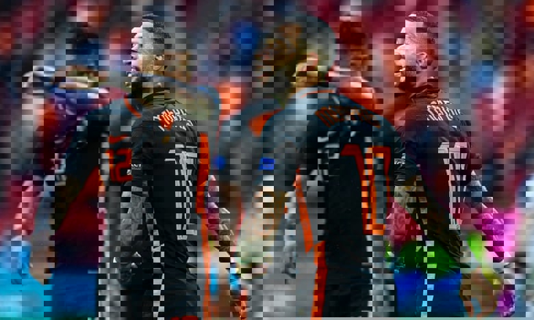 هلند 3 - 0 مقدونیه؛ تیم دی بوئر مدعی قهرمانی است