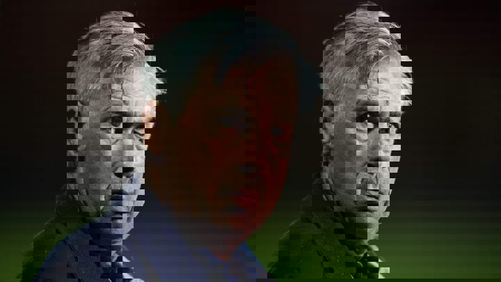 سرمربی رئال مادرید همین اول کاری گیر افتاد!