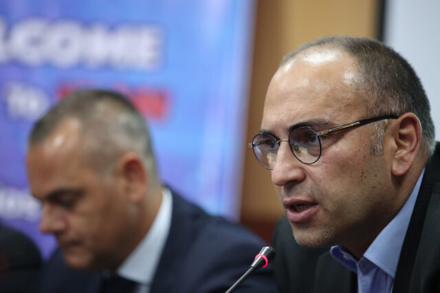 رضوانی: از رکورد شناگران راضی‌ام