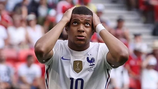 شایعه در فرانسه: امباپه نمی خواهد در PSG بماند