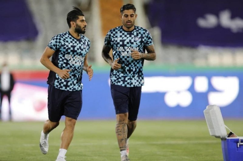 عصبانیت قلعه‌نویی از مدافع و تعویض سریع(عکس)