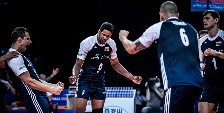  لهستان با غلبه بر پدیده فینالیست شد