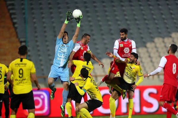 پرسپولیس - سپاهان؛ جنگ ۱۴ روزه برای جام