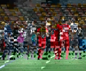 نکونام: بازیکن ذخیره هم برای تعویض نداشتیم