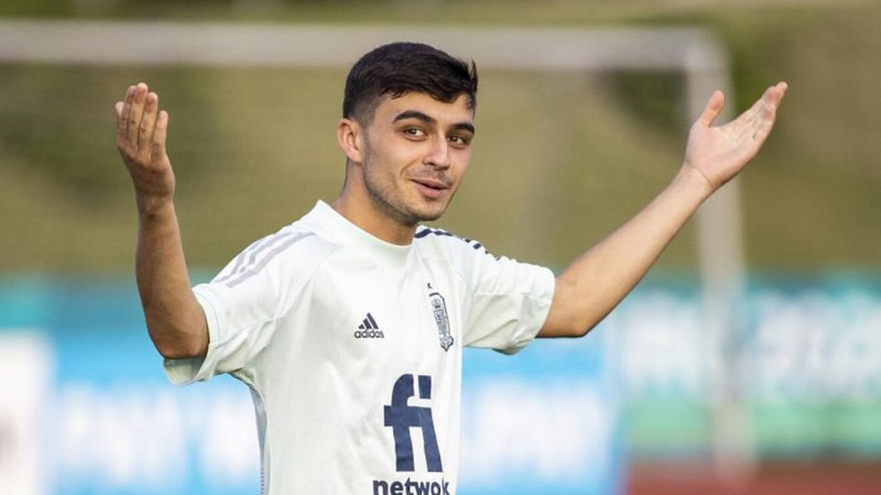 با رد درخواست بارسا؛ پدری به المپیک میرود