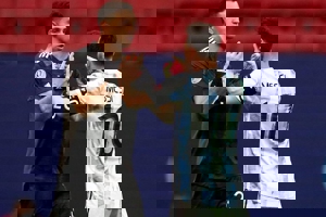 جنگ اعصاب ناجی آرژانتین روی مخ کلمبیا (عکس)